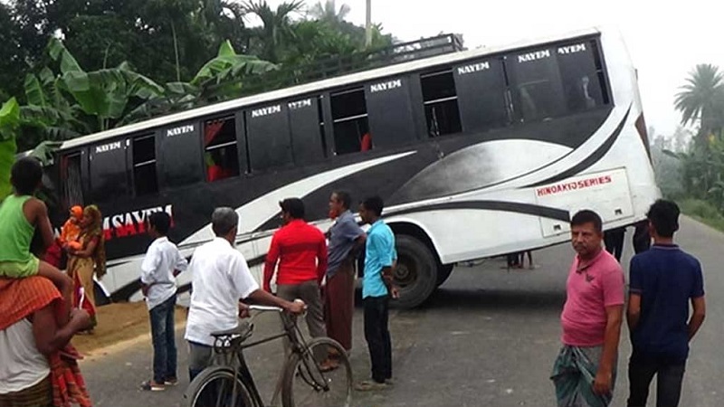 ফেব্রুয়ারিতে সড়কে ঝরল ৫৪৪ প্রাণ