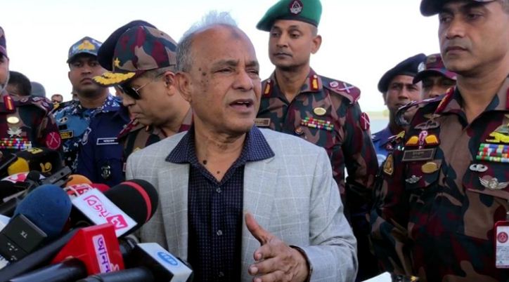 কিছু দালাল রোহিঙ্গা অনুপ্রবেশে সহযোগিতা করছে