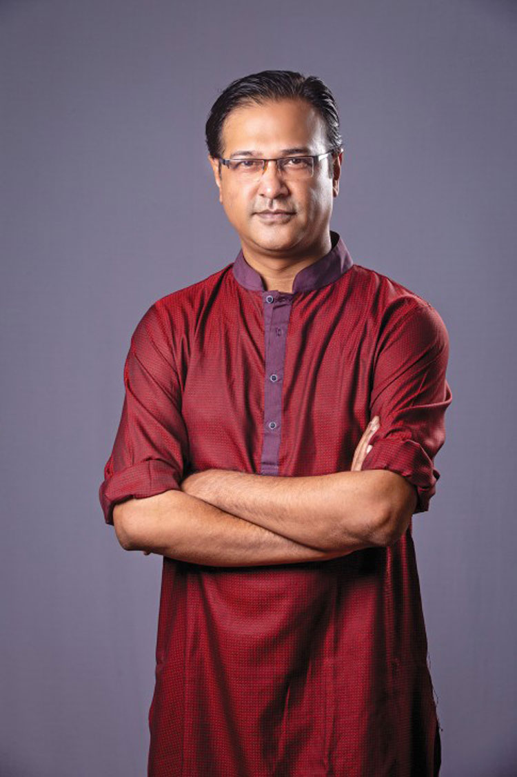 দুই গান নিয়ে হাজির আসিফ আকবর