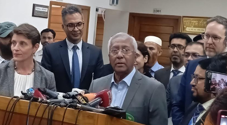 প্রধান উপদেষ্টার দেওয়া উইন্ডোর ভেতর নির্বাচনী প্রস্তুতি নিচ্ছে ইসি