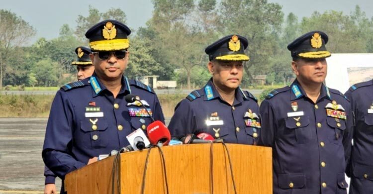 বগুড়া বিমানবন্দর চালুর উদ্যোগ নেওয়া হয়েছে : বিমান বাহিনী প্রধান