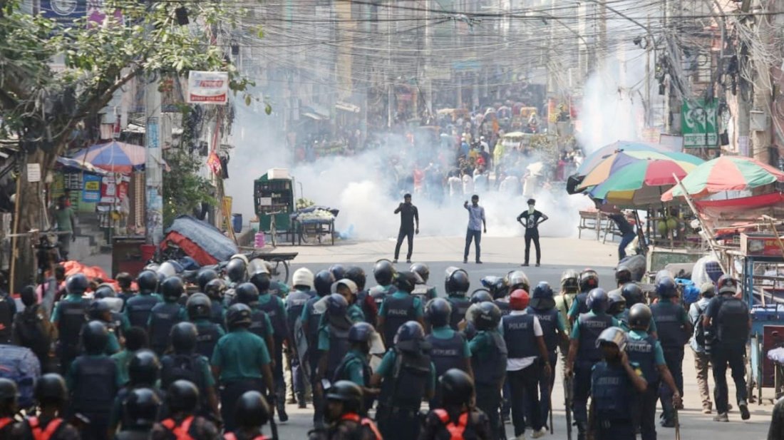 বিক্ষোভকারীদের দমাতে ‘প্রাণঘাতি বলপ্রয়োগের’ নির্দেশ দেয় সরকার