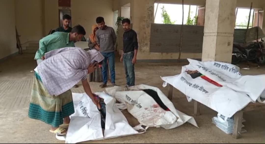 ঢাকা-সিলেট মহাসড়কে ট্রাক ও পিক আপের মুখোমুখি সংঘর্ষে নিহত ৪, আহত ১৩