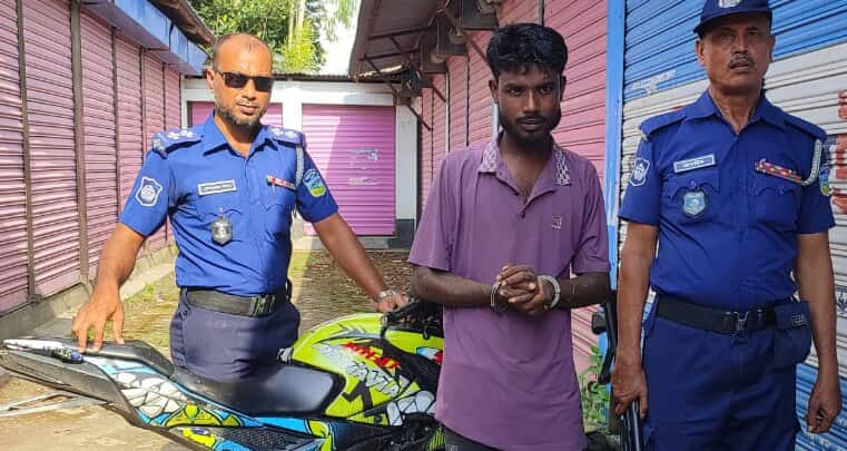 জামালপুরের ইসলামপুরে ইয়াবাসহ গ্রেফতার – ১ 