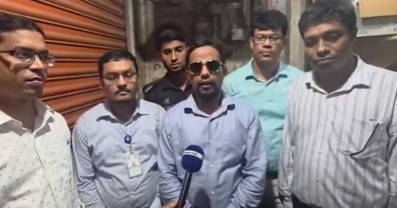 মিটফোর্ড ওষুধ মার্কেটে র‍্যাব ও ঔষধ প্রশাসনের অভিযান