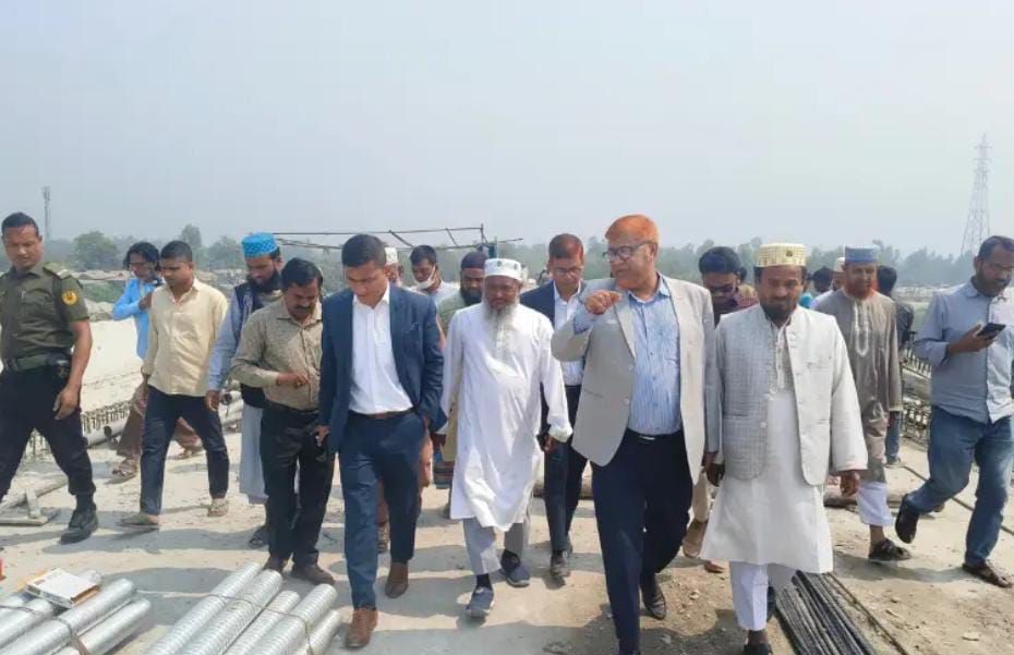 সোনাহাট সেতু পরিদর্শন করলেন নব নির্বাচিত এম পি
