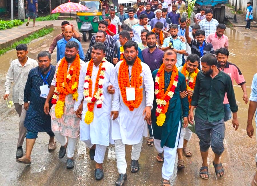<span>সভাপতি নুরুল ইসলাম বাচ্চু, সম্পাদক আলমগীর / </span>বান্দরবান মাইক্রোবাস শ্রমিক ইউনিয়ন নির্বাচন সম্পন্ন