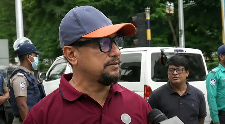 আইনশৃঙ্খলা রক্ষাকারী বাহিনী রাষ্ট্রীয় দায়িত্ব পালনে যথেষ্ট তৎপর রয়েছে : চসিক মেয়র