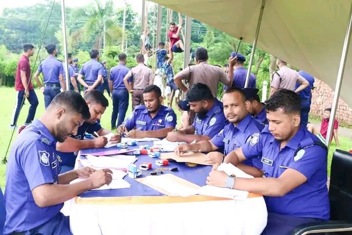 চাঁদপুর জেলা পুলিশের ক্যাডেট এএসআই (নিরস্ত্র) পদে নিয়োগ-২০২৬ কার্যক্রম সম্পন্ন