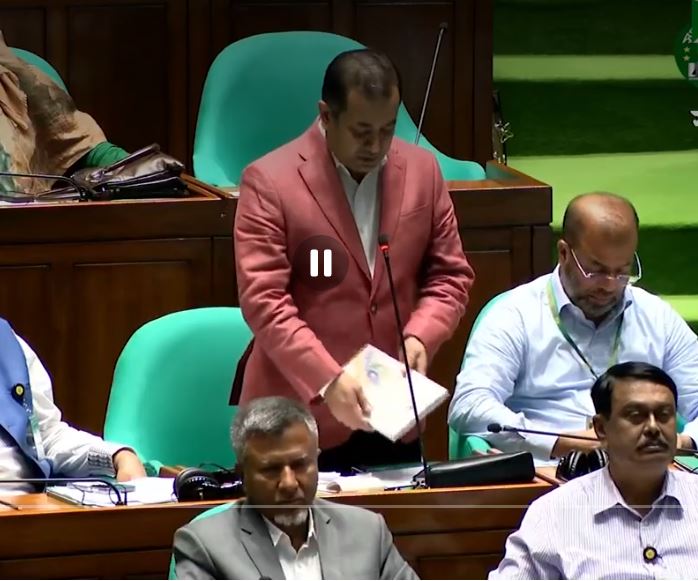 ফ্যামিলি কার্ড গ্রামীণ অর্থনীতিকে গতিশীল করছে: তথ্য প্রতিমন্ত্রী