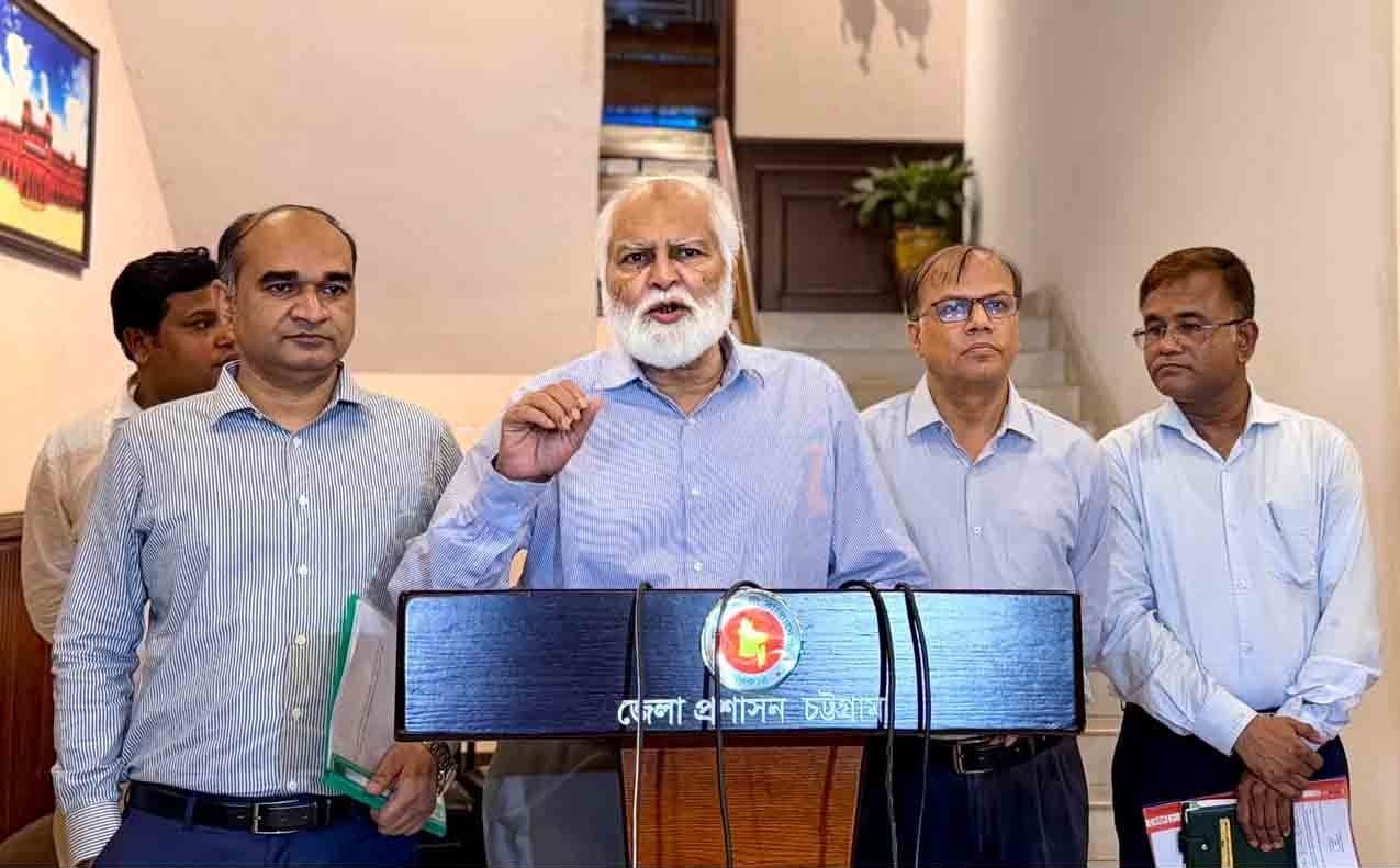 নির্বিচারে পাহাড় কাটা ও বন উজাড়ের ফলে ভূমিধসের ঝুঁকি বেশি বাড়ছে : ত্রাণ প্রতিমন্ত্রী