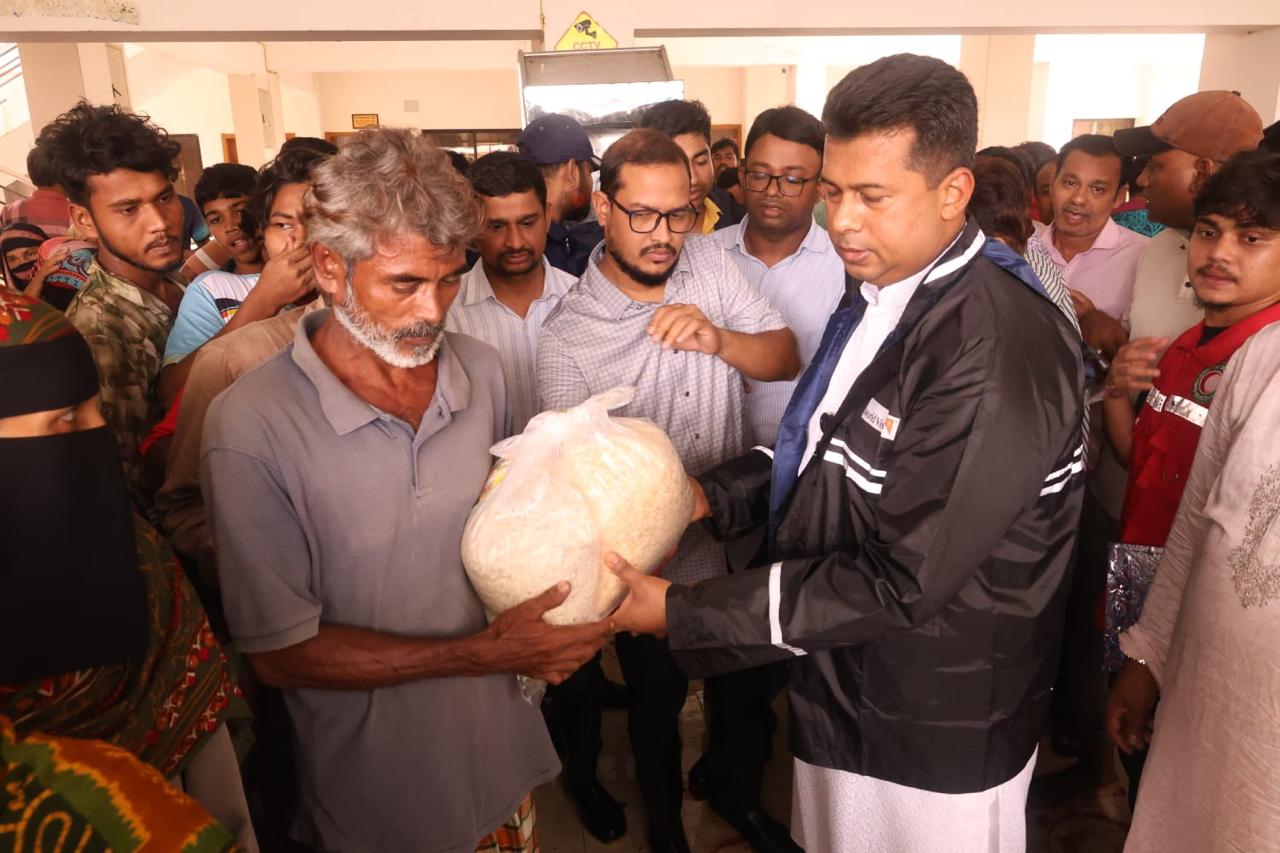 পরিস্থিতির উন্নতি না হওয়া পর্যন্ত উদ্ধার ও ত্রাণ কার্যক্রম অব্যাহত থাকবে : ডিসি জাহিদ 