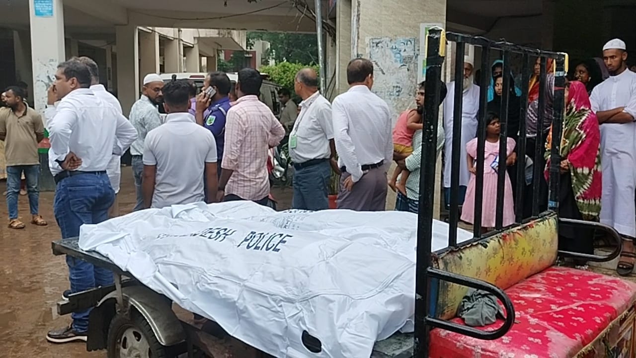 এক নিমন্ত্রণ, দুই লাশ: শ্রীপুরে কাভার্ড ভ্যানের নিচে ঝরে গেল দম্পতির প্রাণ