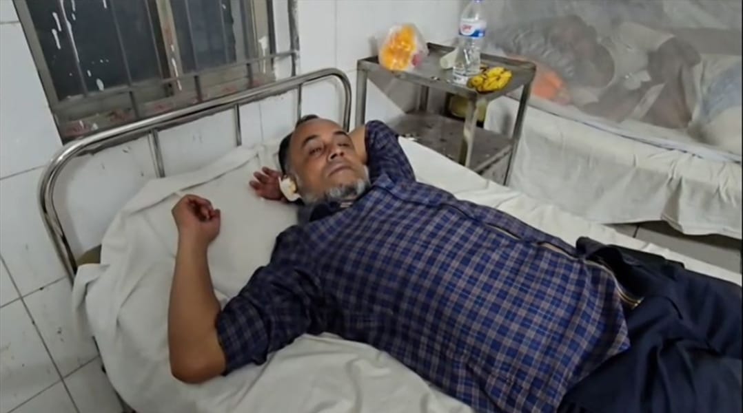 নরসিংদীতে বালু ব্যবসায়ীকে মারধর ও কান কামড়ে আহত করার অভিযোগ বিএনপি নেতার বিরুদ্ধে