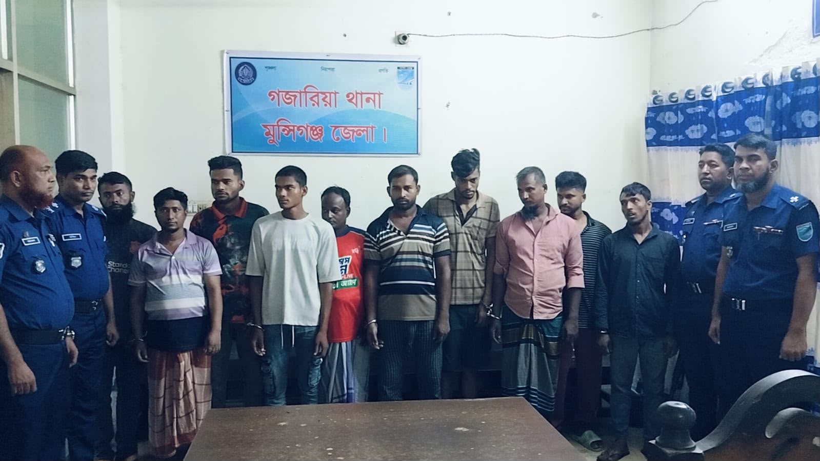 গজারিয়ায় হাত-পা বেঁধে ডাকাতি’র ঘটনা, আরও ১০ ডাকাত গ্রেফতার