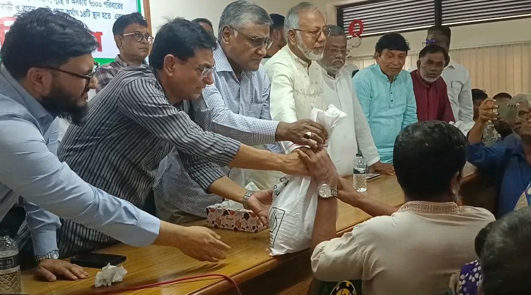 কালিয়াকৈরে দুঃস্ত ও অসহায়  ৭ হাজার পরিবারের মাঝে খাদ্য সামগ্রী বিতরণ