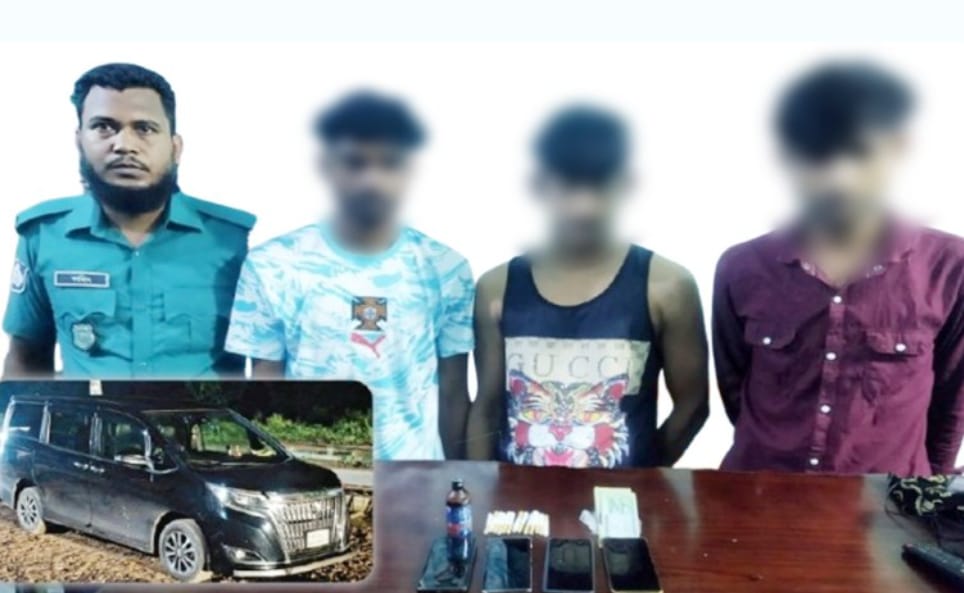 কাশিয়াডাঙ্গায় চেকপোস্টে ৩ মাদক কারবারি গ্রেপ্তার
