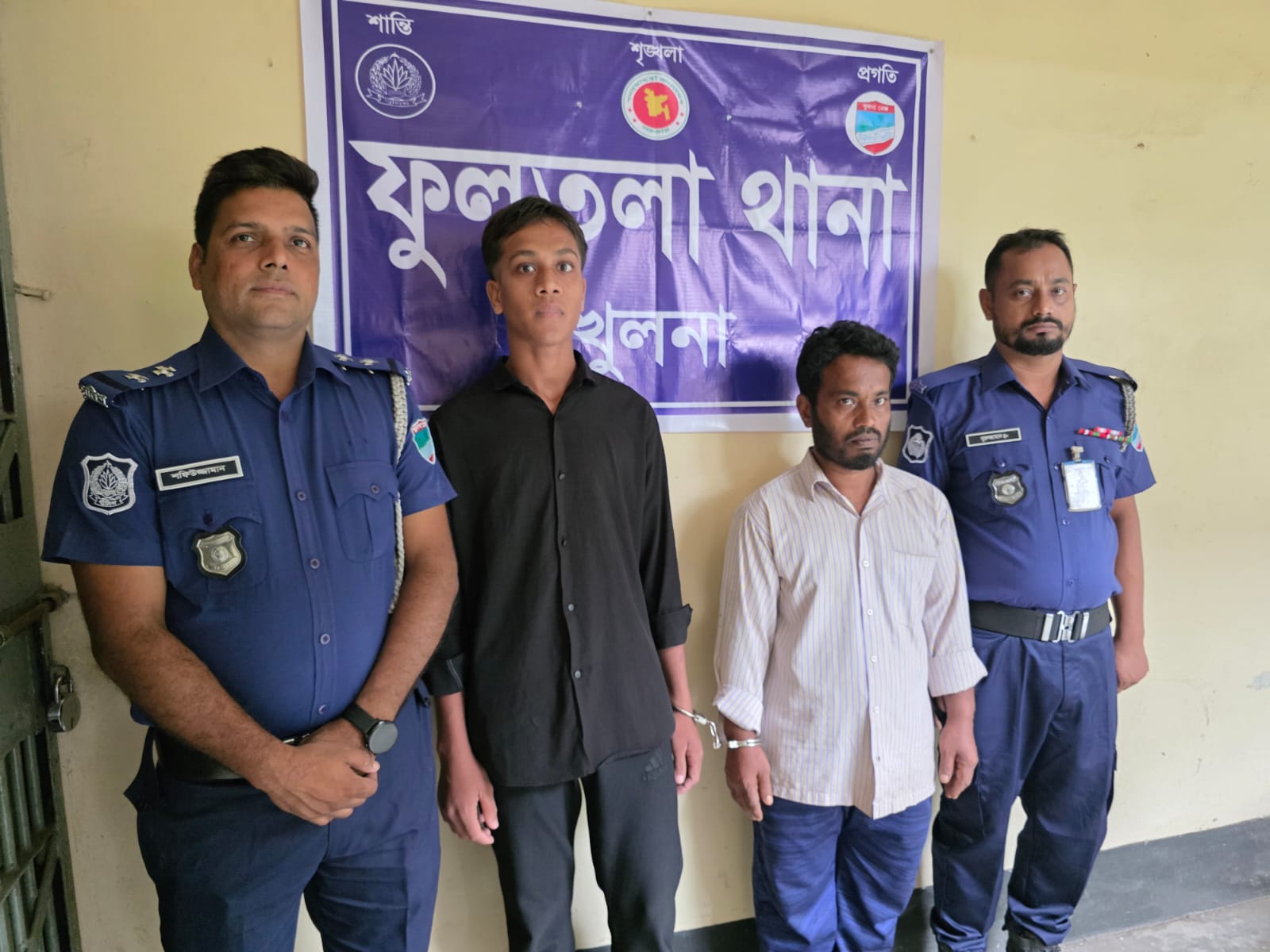 দীর্ঘ চার মাস পর হত্যা মামলার আসামিকে গ্রেপ্তার করলো ফুলতলা থানা পুলিশ