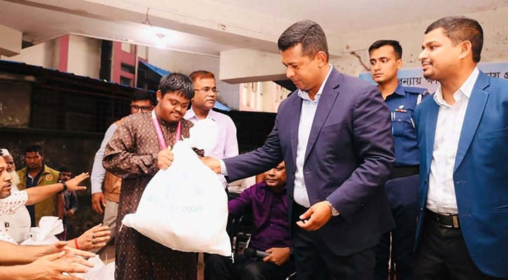 আমরা সবাইকে নিয়ে মানবিক বাংলাদেশ গড়ে তুলতে চাই : চট্টগ্রাম জেলা প্রশাসক