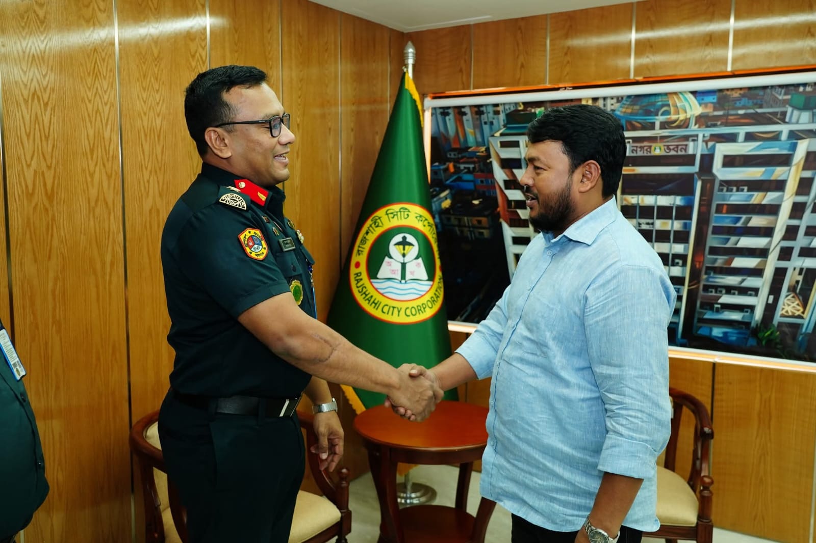 রাজশাহী সিটি কর্পোরেশনের প্রশাসকের সাথে কারা প্রশিক্ষণ কেন্দ্রের কমান্ড্যান্টের সৌজন্য সাক্ষাৎ