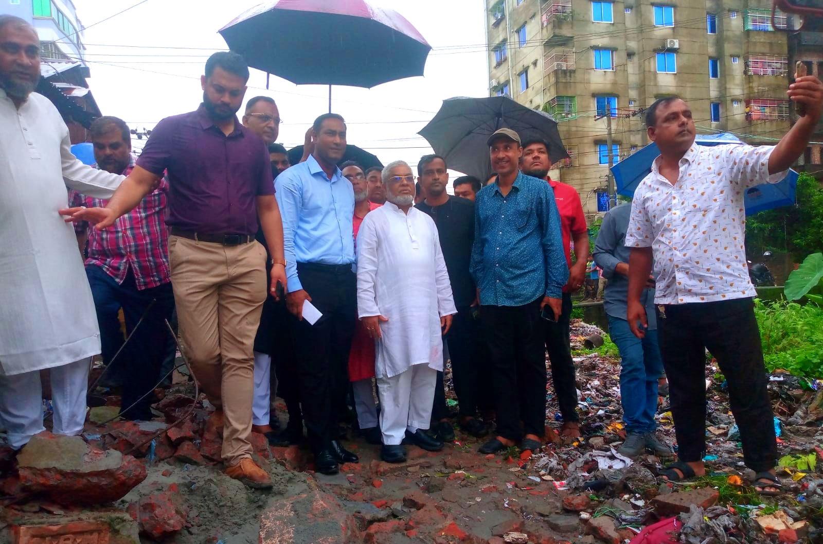 চৌমুহনীতে প্রায় ১৪ কোটি টাকার খাল খনন ও ওয়াকওয়ে নির্মাণকাজের উদ্বোধন করলেন এমপি বরকত উল্যাহ বুলু