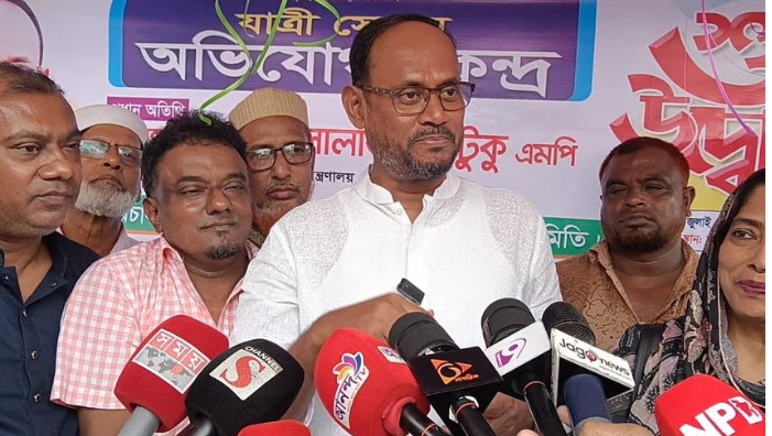দেশ ও জনগণের স্বার্থকে সর্বোচ্চ গুরুত্ব দিয়ে কাজ করছে সরকার: টুকু
