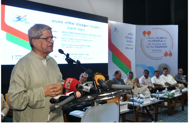 রাজনৈতিক বিতর্ক নয়, গবেষণা ও উদ্ভাবনে গুরুত্ব দিতে হবে: স্থানীয় সরকার মন্ত্রীর