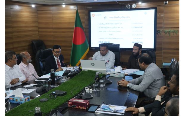 সেবার মানোন্নয়নে বিআইডব্লিউটিএ’র কার্যক্রম আরও জোরদারের নির্দেশনা: নৌ প্রতিমন্ত্রী
