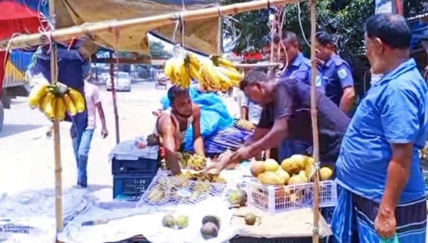 ঢাকা-ময়মনসিংহ মহাসড়কে অবৈধ স্থাপনা উচ্ছেদ অভিযান