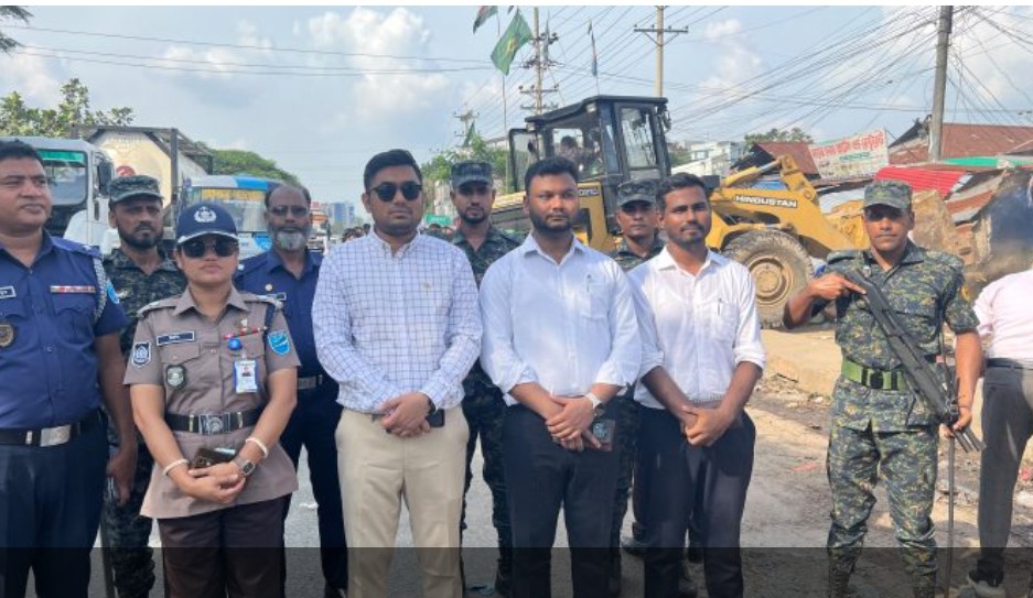 ঢাকা-ময়মনসিংহ মহাসড়কের পাশে চার শতাধিক অবৈধ স্থাপনা উচ্ছেদ