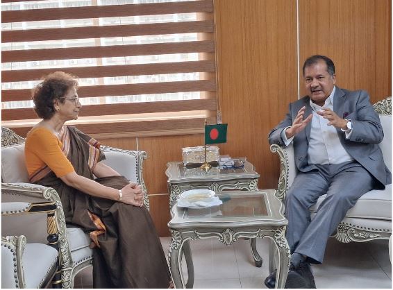 তথ্যমন্ত্রীর সাথে জাতিসংঘে বাংলাদেশের মনোনীত স্থায়ী প্রতিনিধি আইরিন খানের সাক্ষাৎ