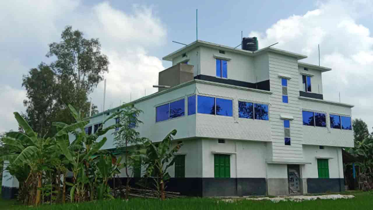 রাজশাহী বিভাগীয় গোয়েন্দা কার্যালয়ের মানিলন্ডারিং মামলায় নওগাঁর মাদক সম্রাজ্ঞী ছাবিনা ও মেয়ে কারাগারে