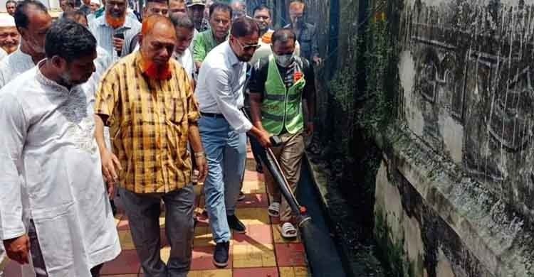 দুই-তিন দিন ধরে জ্বর থাকলে প্রয়োজনীয় পরীক্ষা করানো উচিত : চসিক মেয়র
