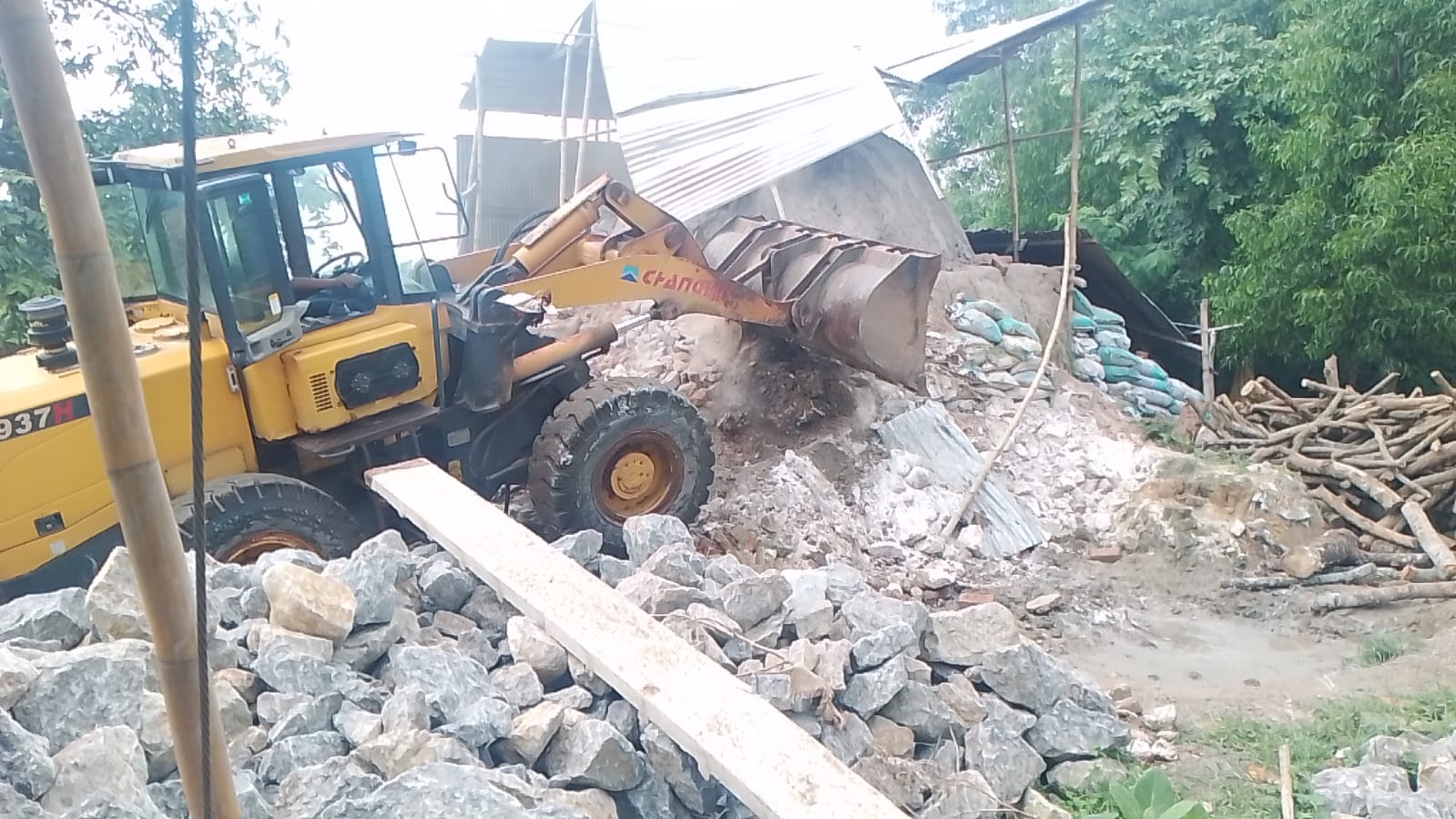 গজারিয়ায় অবৈদ গ্যাস সংযোগে চলা চুনা কারখানা গুড়িয়ে দিলো উপজেলা প্রশাসন, বিদ্যুৎ সংযোগ বিচ্ছিন্ন, দুই প্রতিষ্ঠান কে অর্থ দন্ড