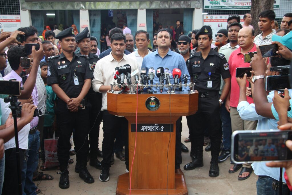রাজশাহী মেডিকেল এলাকায় RAB-5 এর মোবাইল কোর্ট,৭ জনের কারাদণ্ড