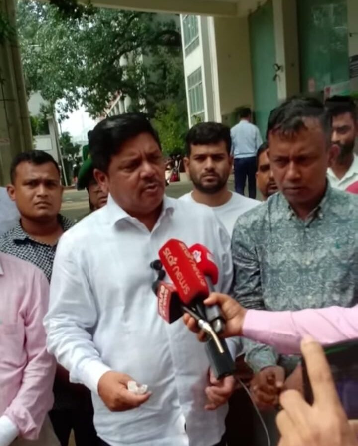 ডেঙ্গু নিয়ন্ত্রণে গাজীপুরে পরিবেশবান্ধব লার্ভিসাইড ‘বিটিআই’ স্প্রে কার্যক্রম শুরু।
