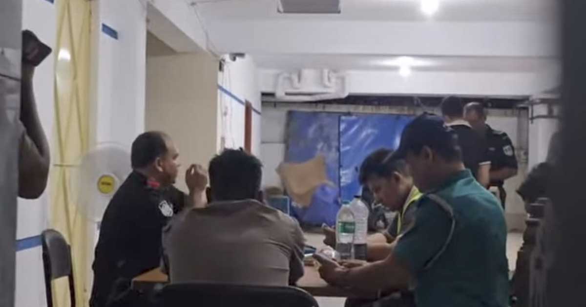 চট্টগ্রামে প্রতারণা ও জুয়ার অভিযোগে চীনা,পাকিস্তানি, ভিয়েতনামি নাগরিক আটক