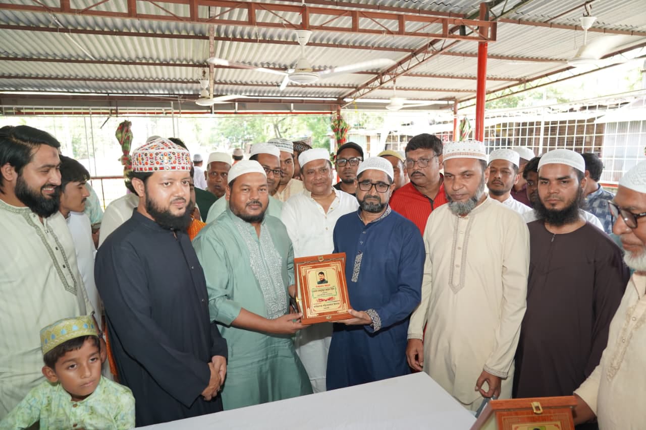 রাজশাহী কাদিরগঞ্জ গ্রেটার রোড মসজিদ ও ঈদগাহ পরিদর্শনে রাসিক প্রশাসক
