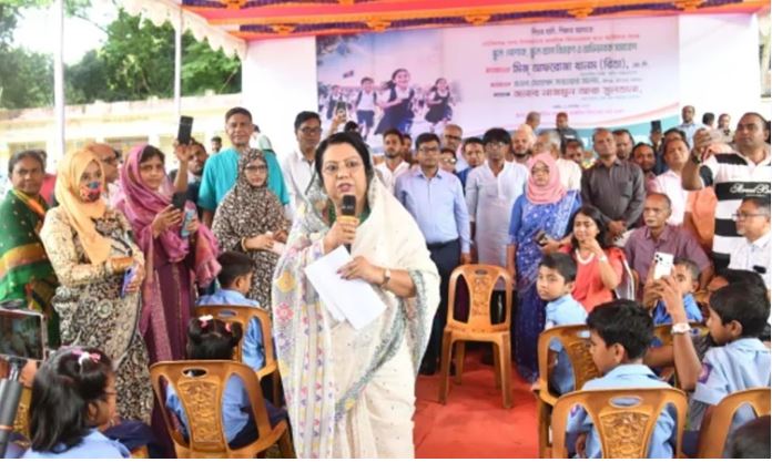 সামাজিক ও মানবিক রাষ্ট্র গঠনের লক্ষ্যে কাজ করছে সরকার: খাদ্যমন্ত্রী