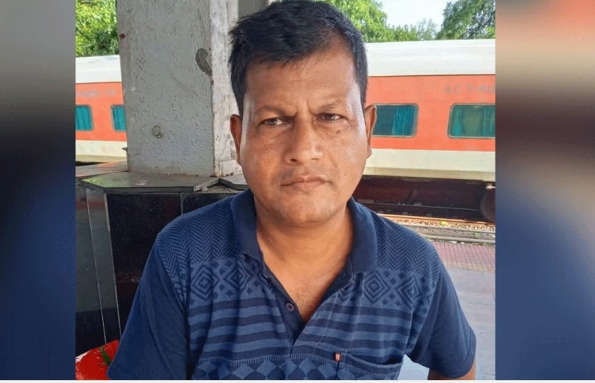 ভিমরুলের কামড়ে স্বামীর মৃত্যু, আইসিইউতে স্ত্রী