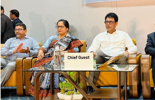 আগামীর বাংলাদেশ গড়তে শিক্ষকদের আন্তরিকভাবে কাজ করার আহ্বান শিক্ষামন্ত্রীর